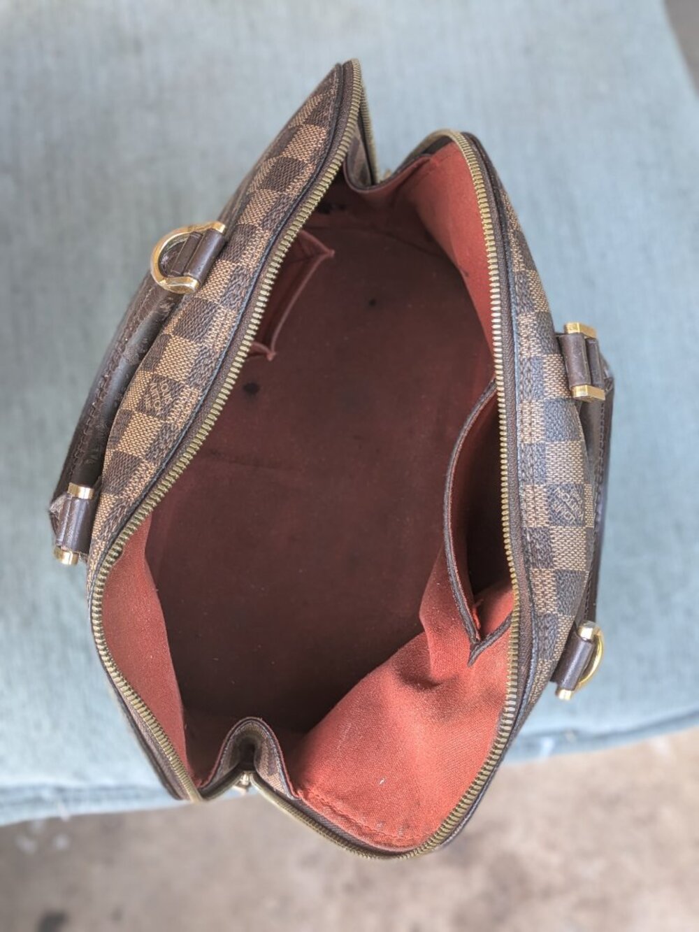 Used Vintage Louis Vuitton Bag - Picture 5 of 14